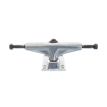 Load image into Gallery viewer, BLANK 5.25 5V Skateboard Trucks (PAIR)
